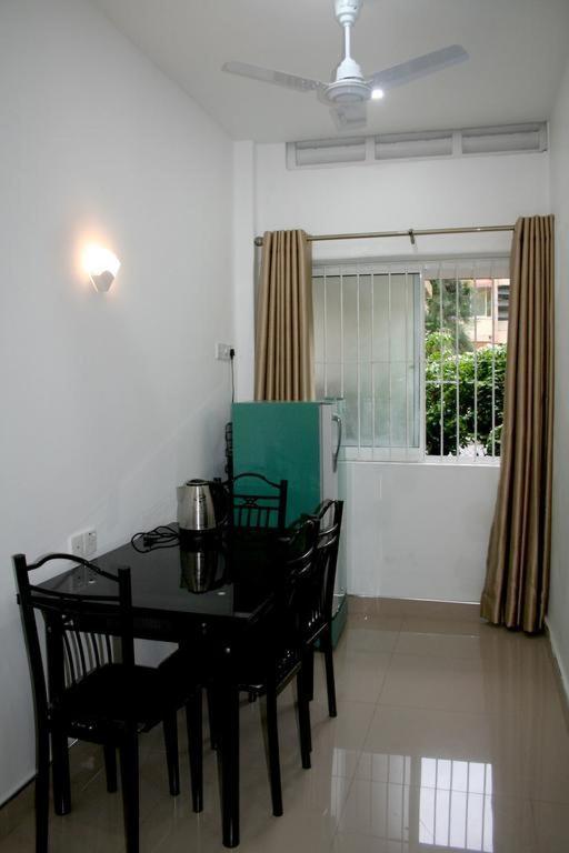 Bamba Flat * Colombo
